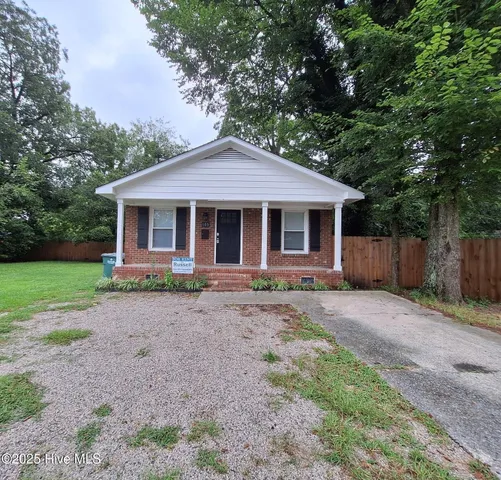 $1,500 | 605 West 14th Avenue, Greenville, NC 27834