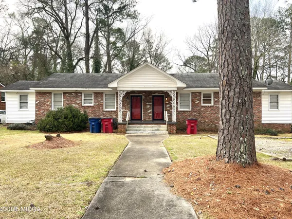 $1,100 | 965 North Pierce Avenue, Macon, GA 31204