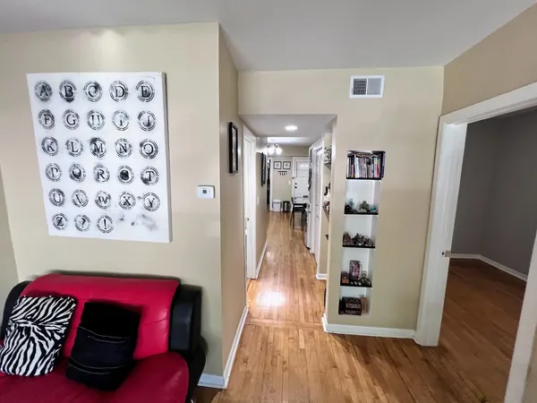 $1,700 | 2330 North Lockwood Avenue, Unit 1, Chicago, IL 60639
