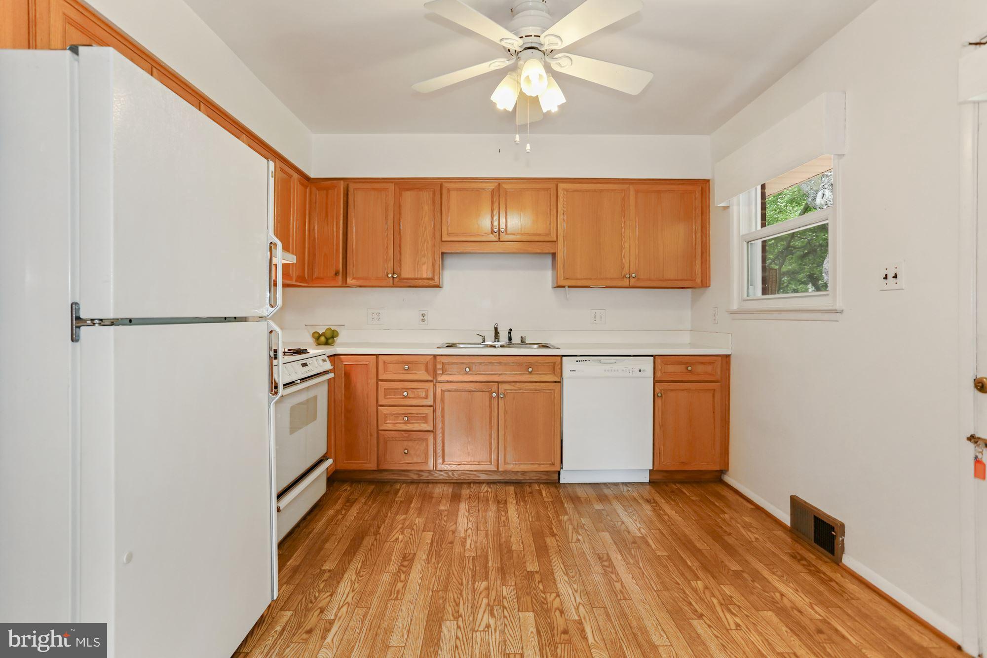 7608 Elgar Street Springfield, VA 22151 - Photo 14 of 33