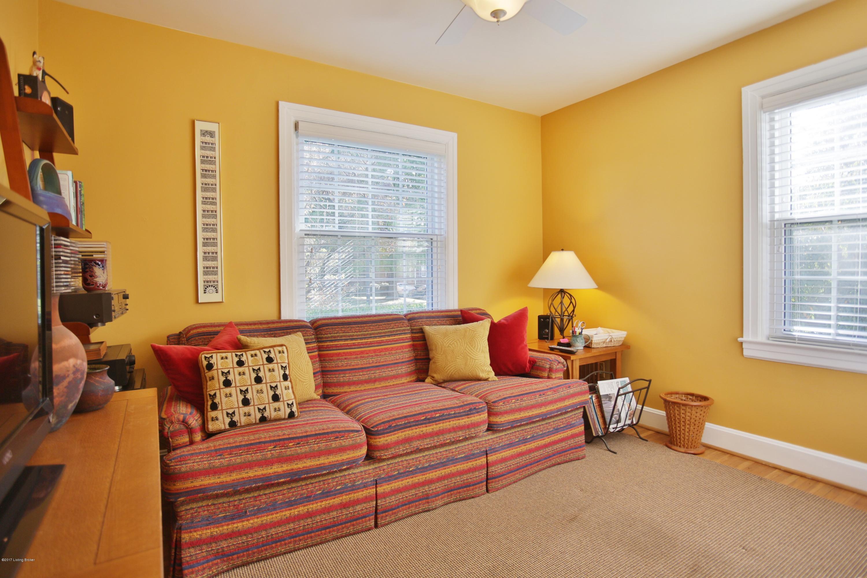 3004 Curran Road Louisville, KY 40205 - Photo 17 of 30 Bedroom 2 (current owner uses as a den)