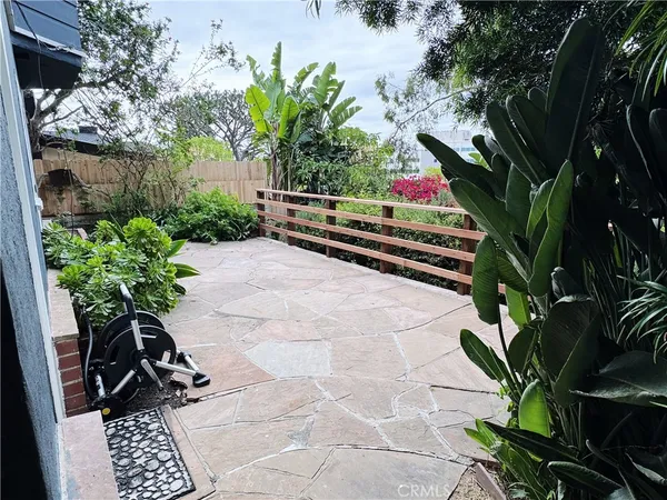 $7,500 | 31865 8th Avenue, Laguna Beach, CA 92651