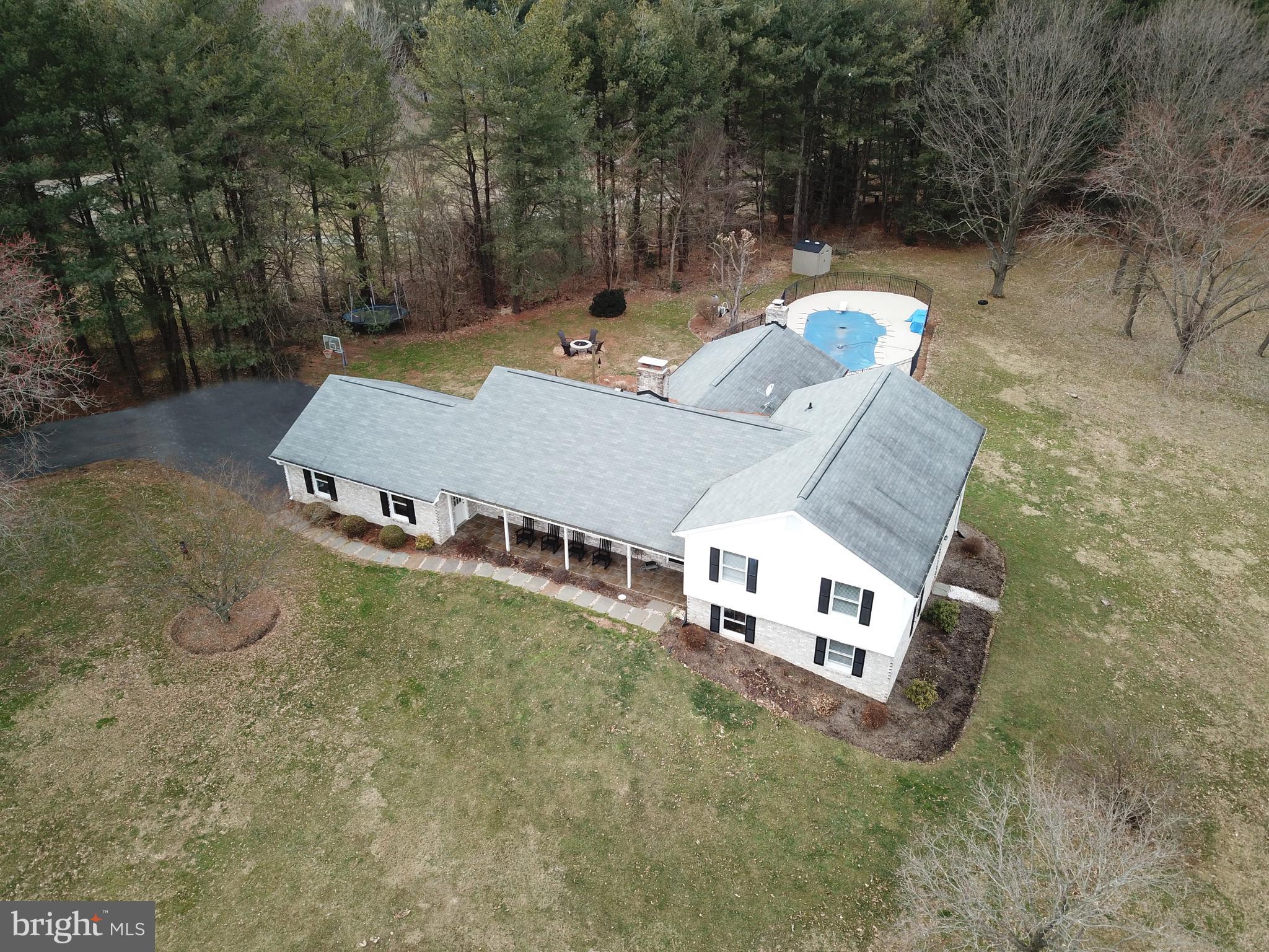 38868 Ridge Court Hamilton, VA 20158 - Photo 1 of 58 Gallery Image 1