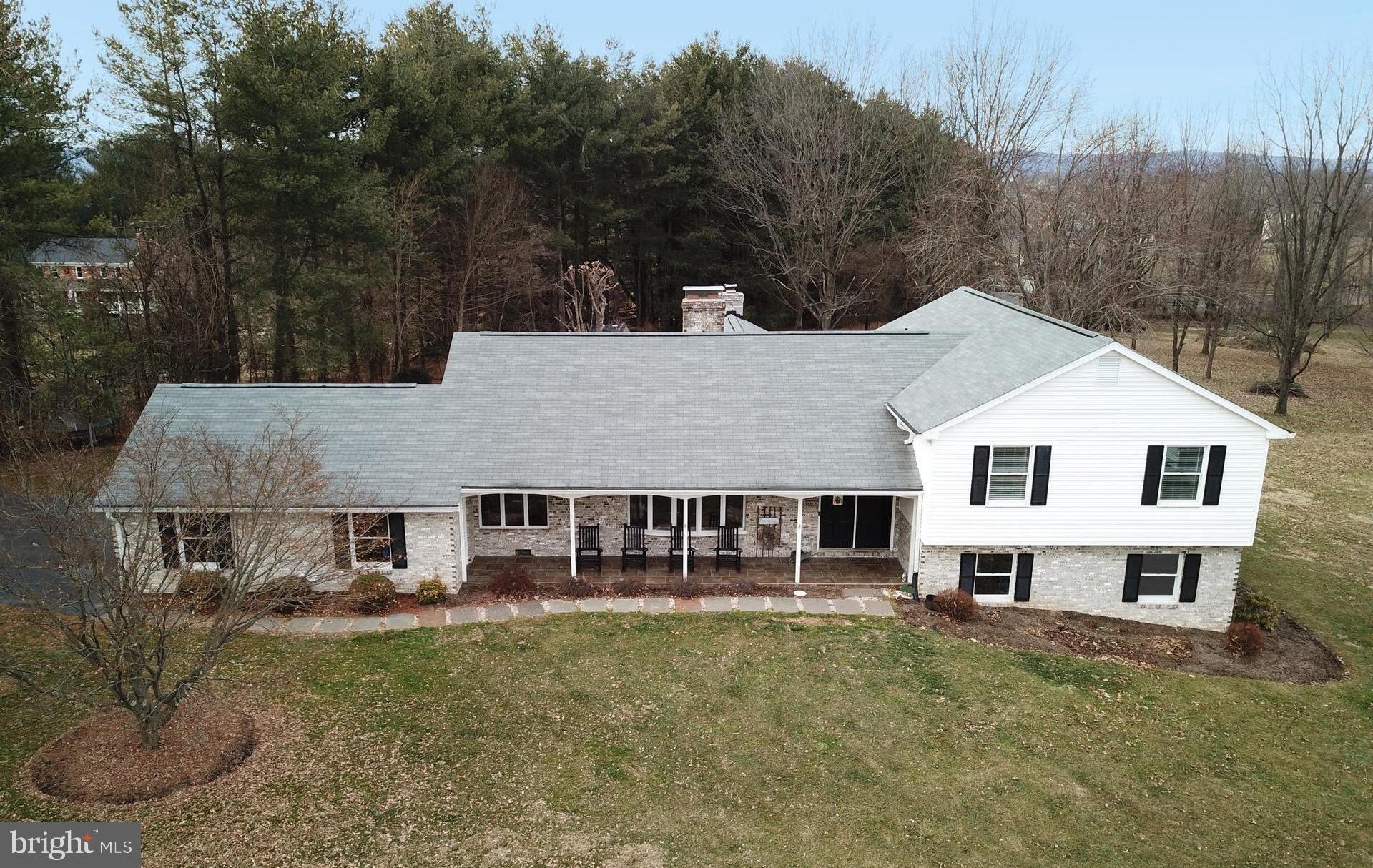 38868 Ridge Court Hamilton, VA 20158 - Photo 2 of 58 Gallery Image 2