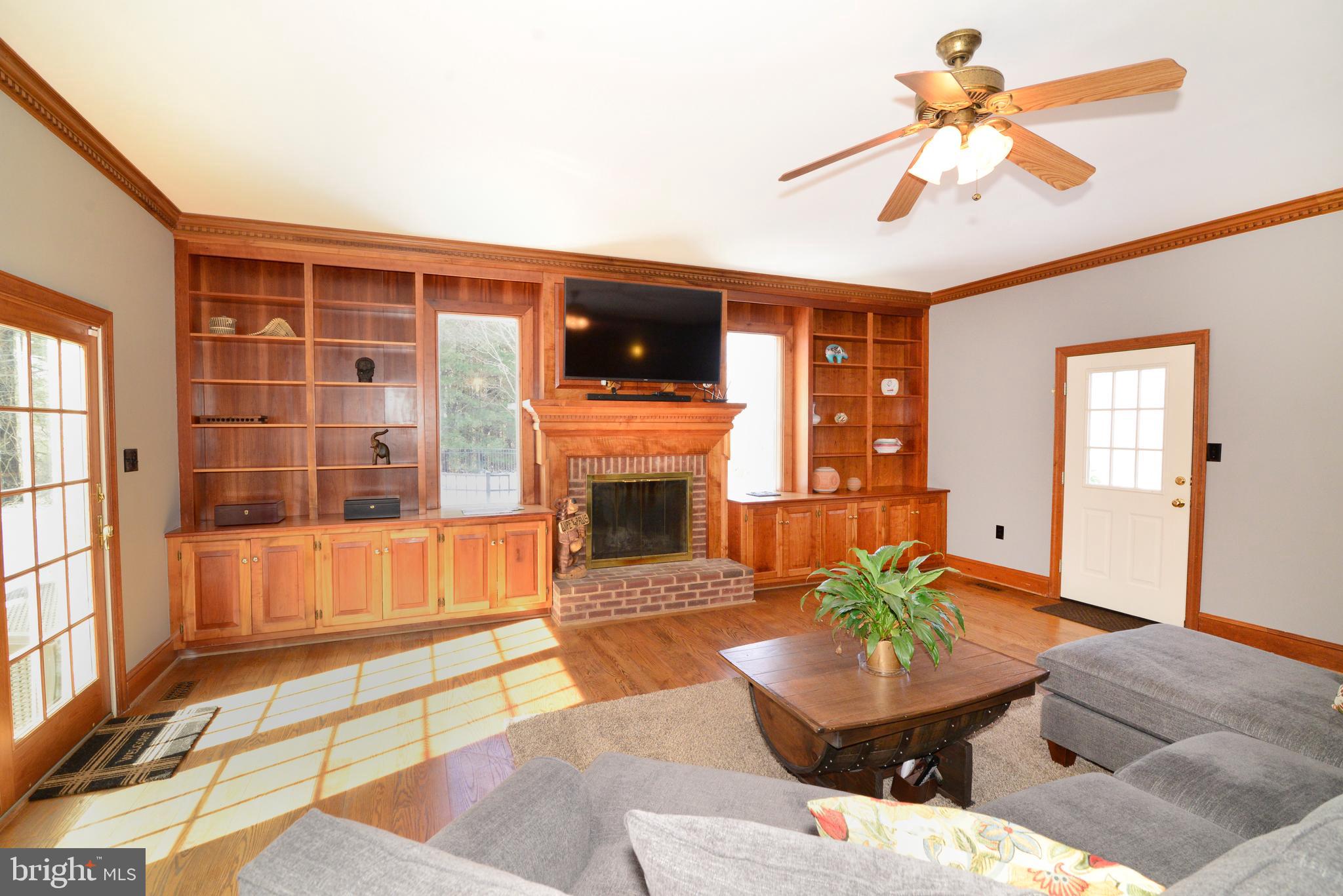 38868 Ridge Court Hamilton, VA 20158 - Photo 14 of 58 Gallery Image 14