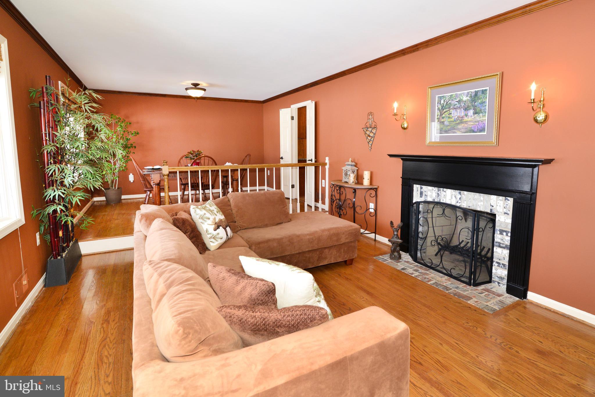 38868 Ridge Court Hamilton, VA 20158 - Photo 7 of 58 Gallery Image 7