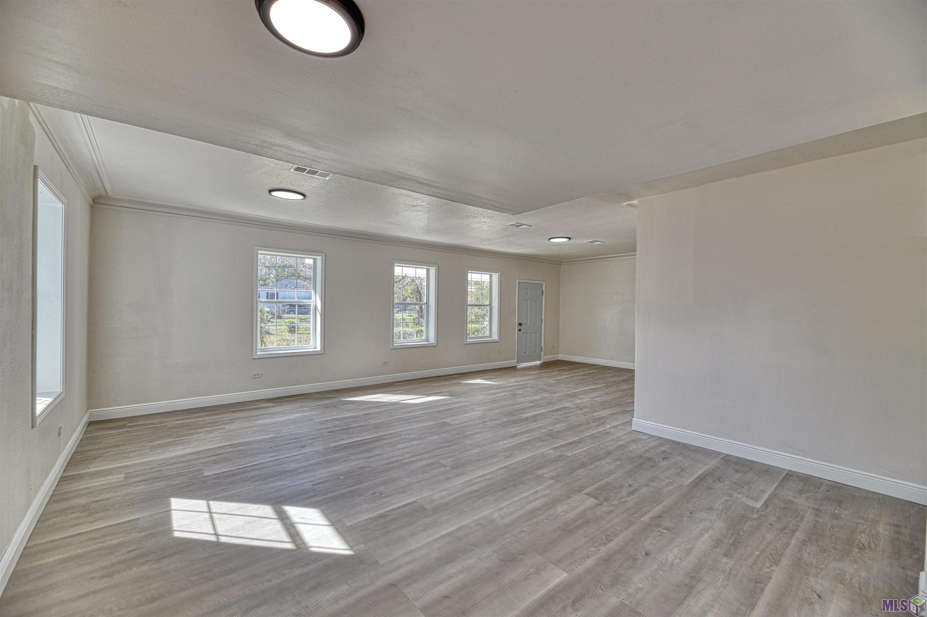 3744 Conrad Drive Baton Rouge, LA 70805 - Photo 2 of 17