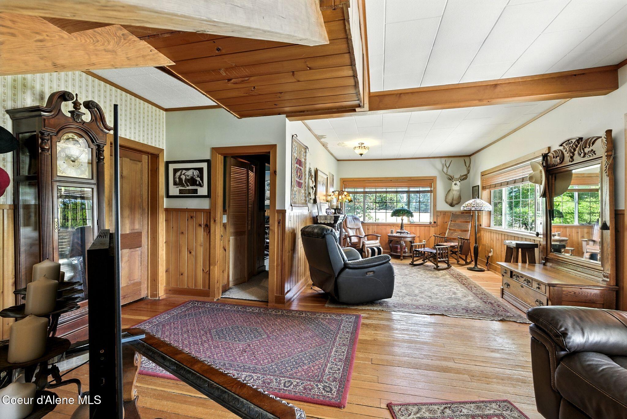195 Key Ranch Road Sagle, ID 83860 - Photo 13 of 62 Dining space