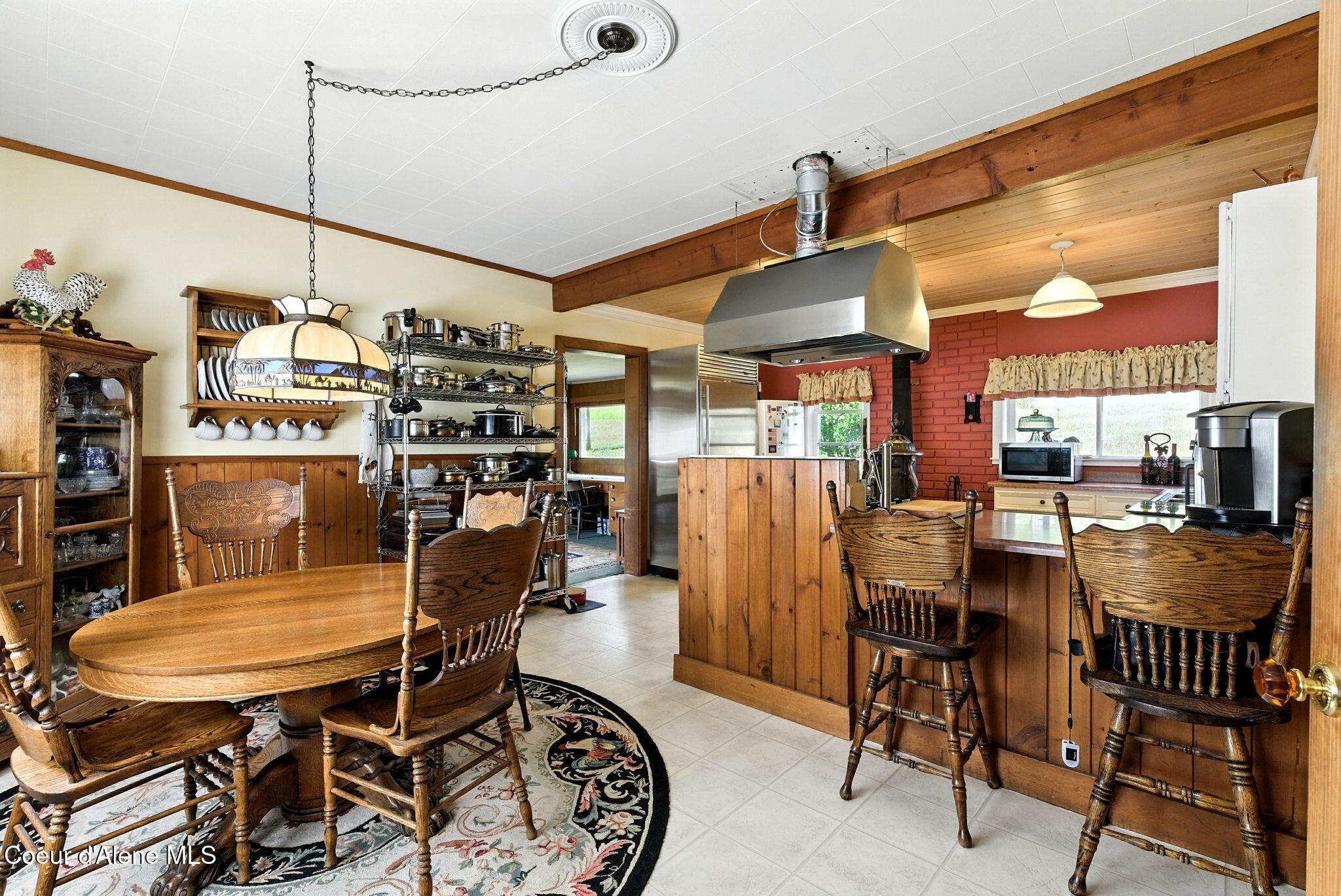 195 Key Ranch Road Sagle, ID 83860 - Photo 16 of 62 Open to the kitchen