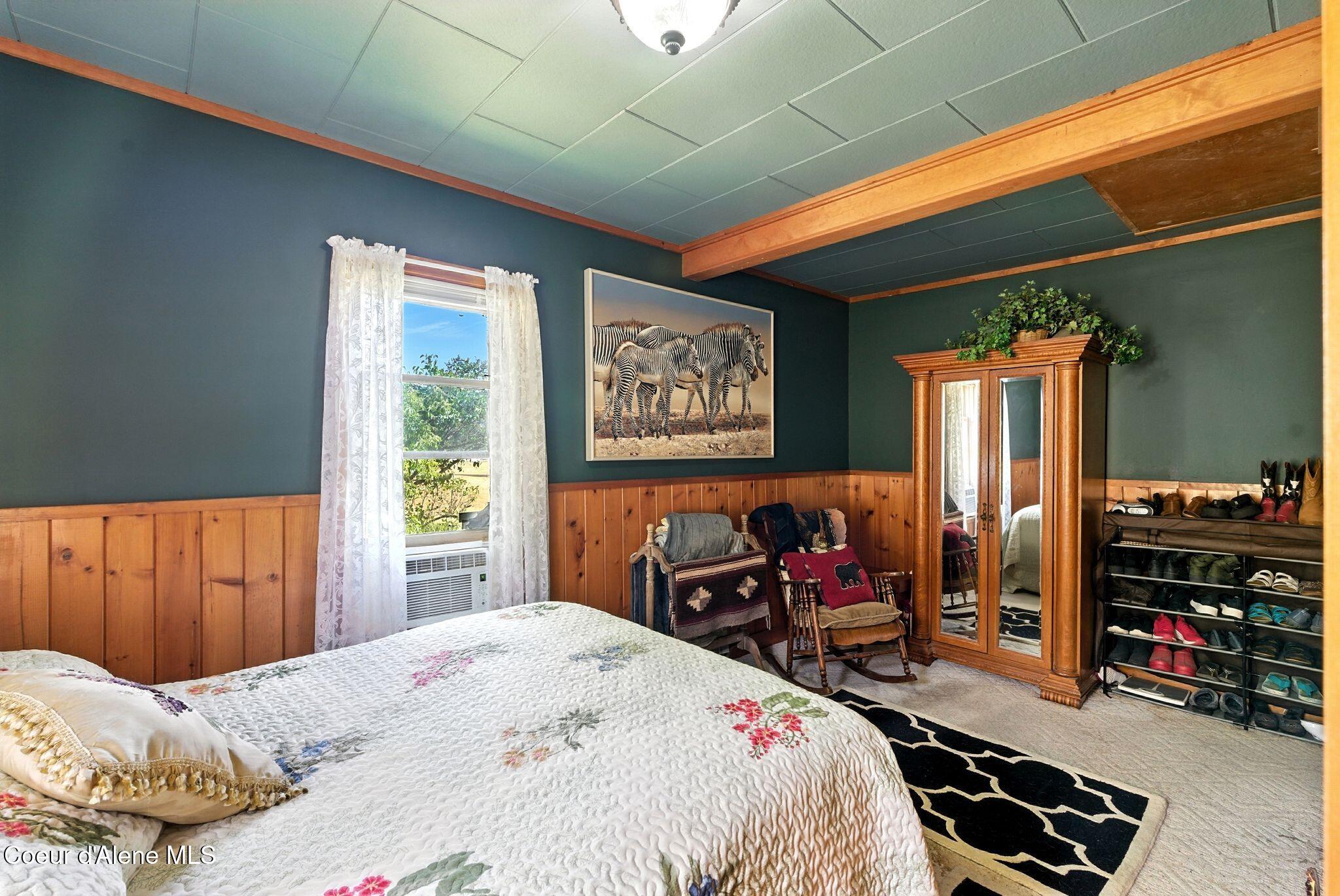 195 Key Ranch Road Sagle, ID 83860 - Photo 26 of 62 Main level bedroom