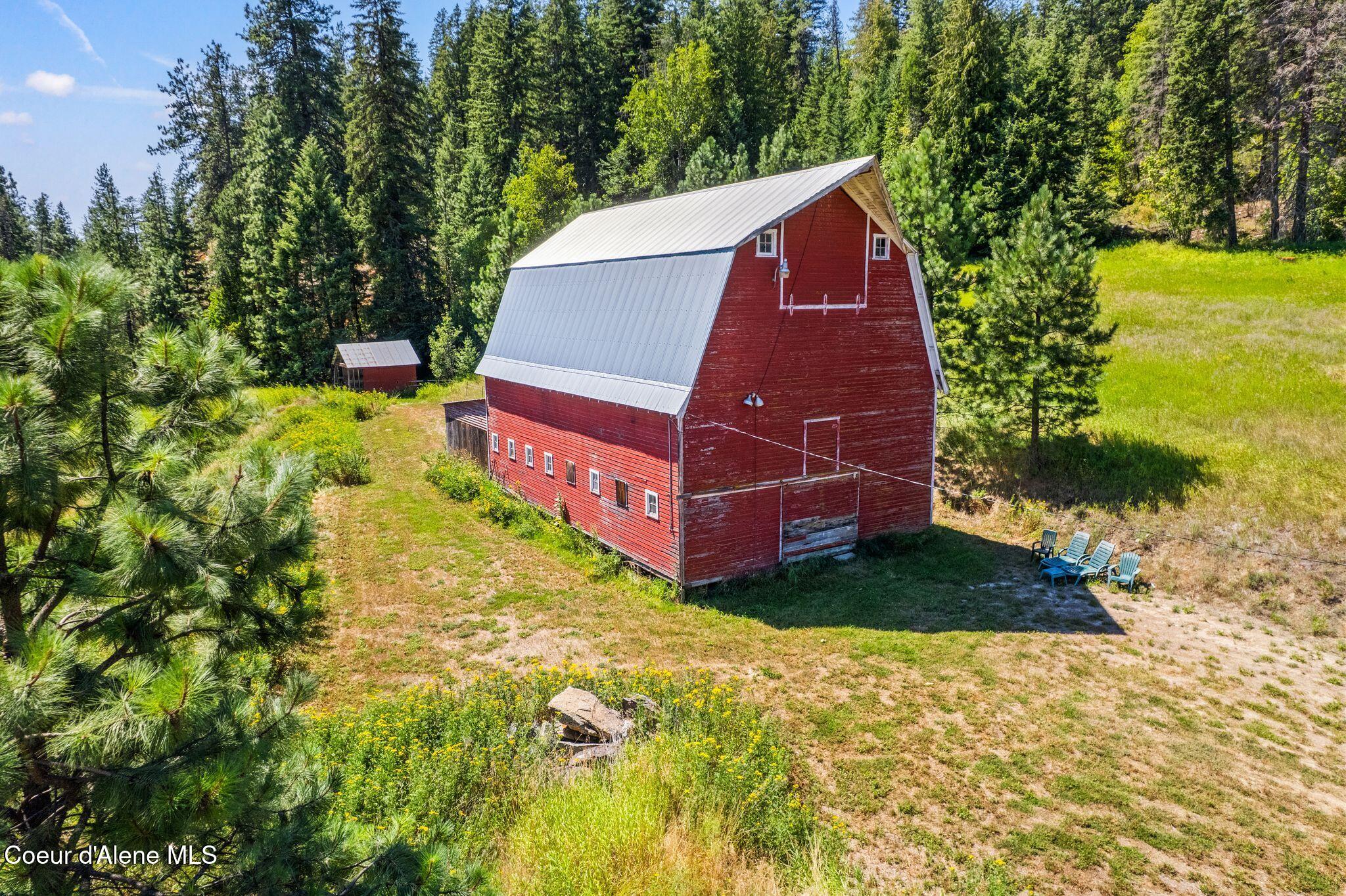 195 Key Ranch Road Sagle, ID 83860 - Photo 4 of 62 Classic barn