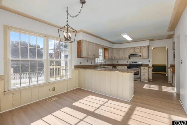 $685,000 | 112 Robert Bruce Drive, Manteo, NC 27954