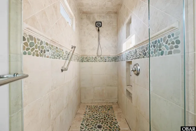 $685,000 | 112 Robert Bruce Drive, Manteo, NC 27954