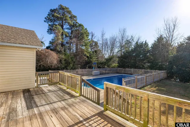 $685,000 | 112 Robert Bruce Drive, Manteo, NC 27954