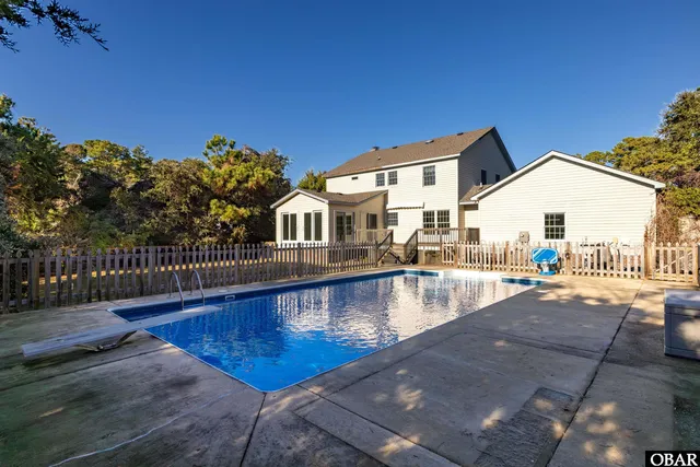 $685,000 | 112 Robert Bruce Drive, Manteo, NC 27954