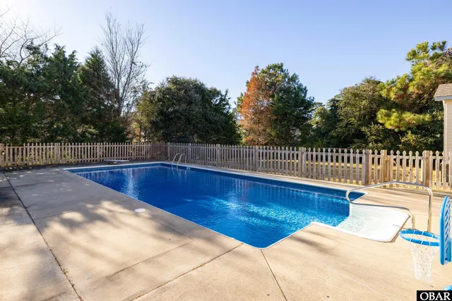 $685,000 | 112 Robert Bruce Drive, Manteo, NC 27954