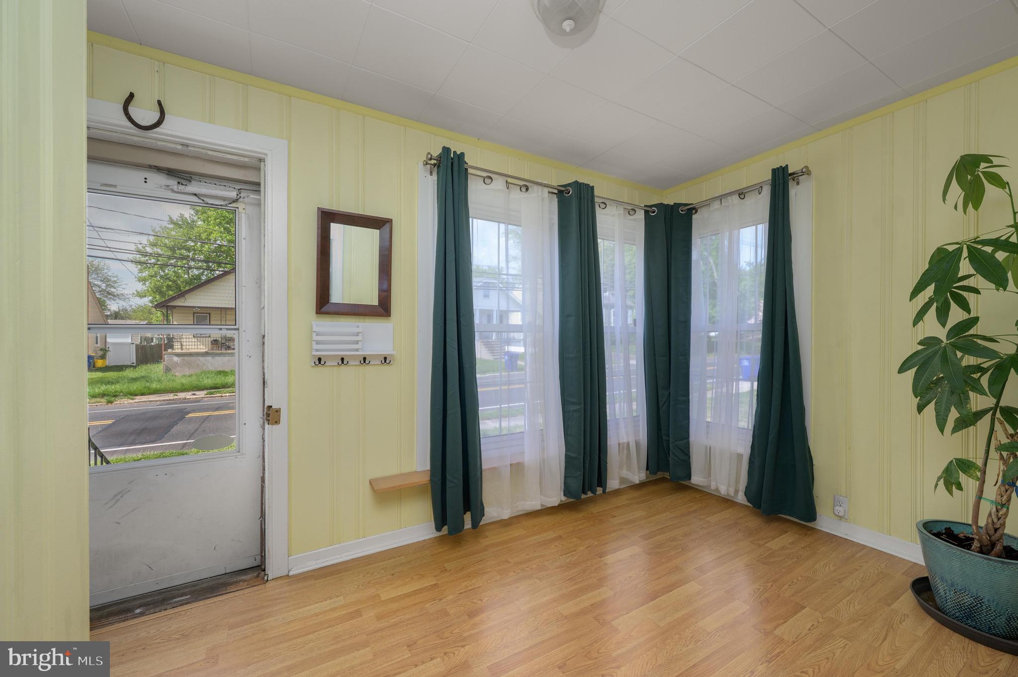 261 South Fellowship Road Maple Shade, NJ 08052 - Photo 4 of 30