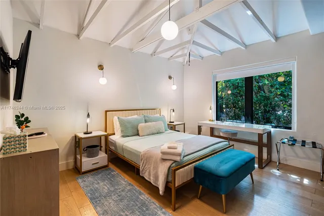 $17,000 | 524 Oleander Drive, Hallandale Beach, FL 33009