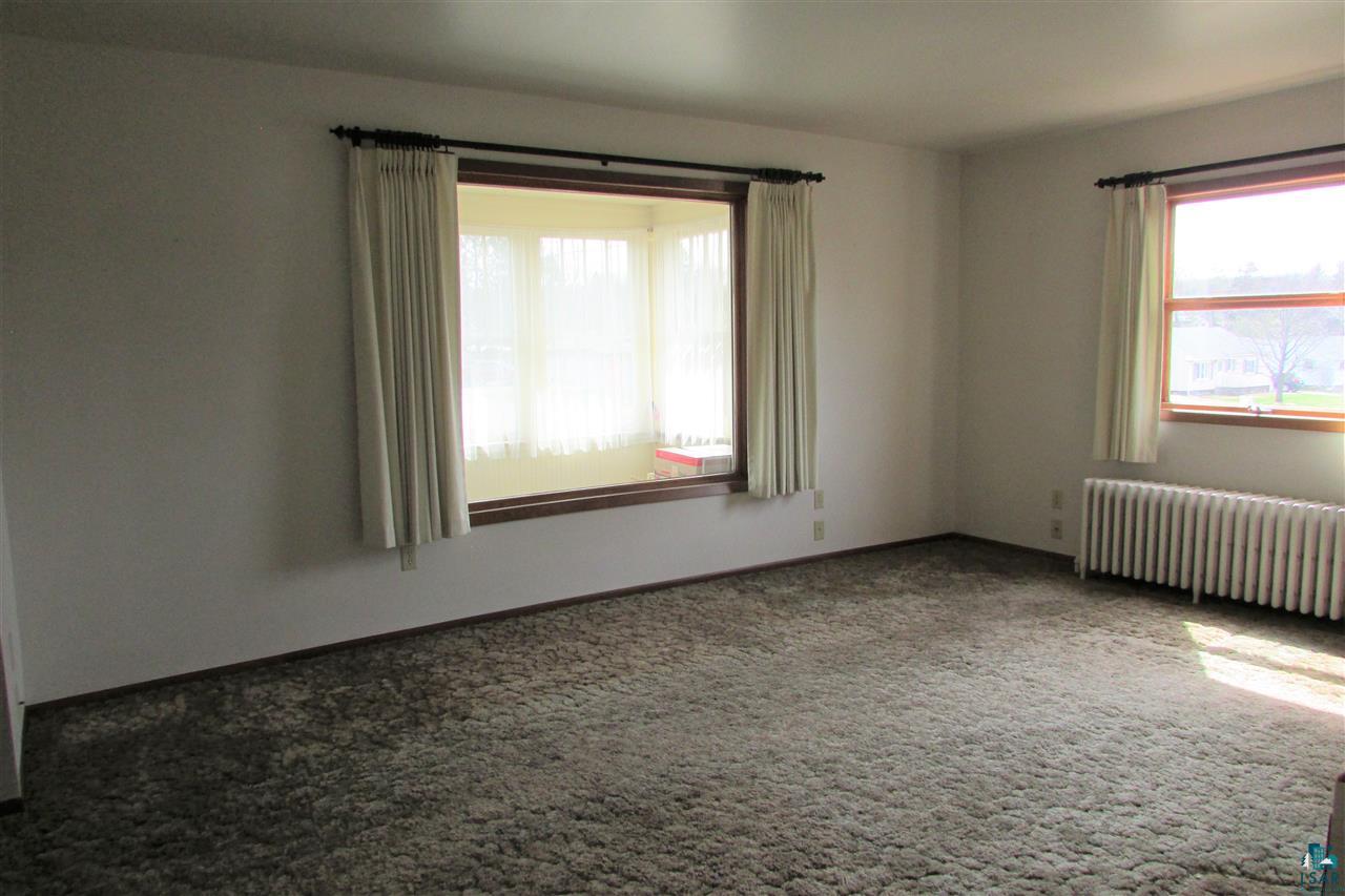 729 3rd Street Proctor, MN 55810 - Photo 8 of 22 Living room
