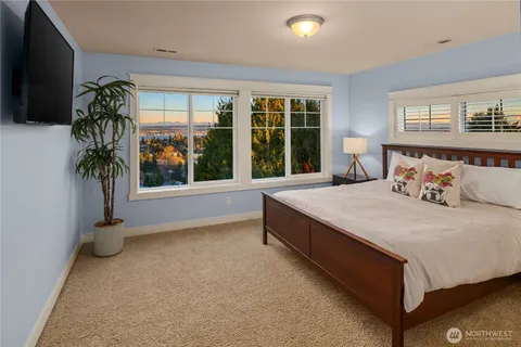 $4,200,000 | 6016 Princeton Avenue Northeast, Seattle, WA 98115