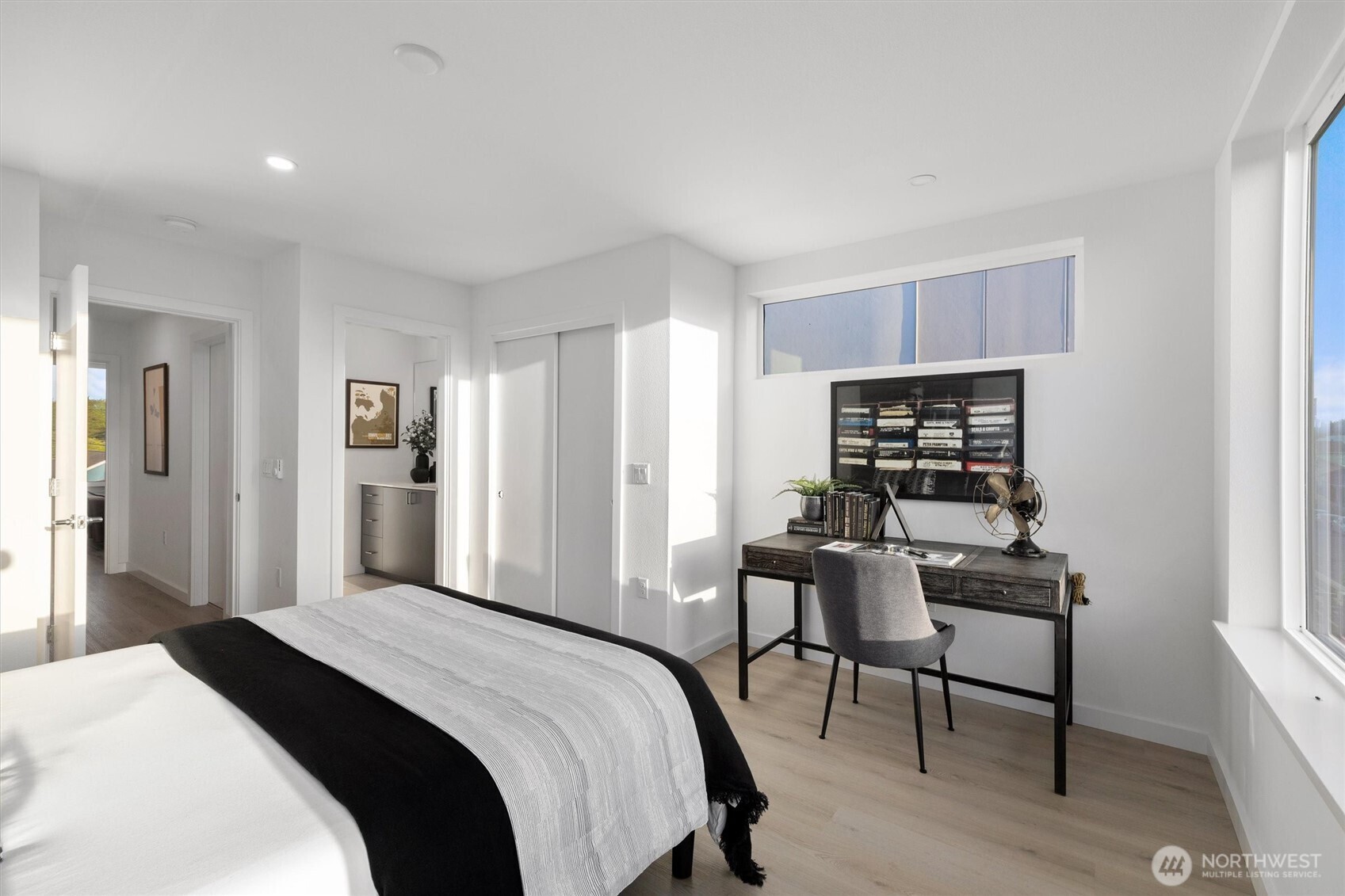 6608 Carleton Avenue South, Unit B Seattle, WA 98108 - Photo 17 of 31
