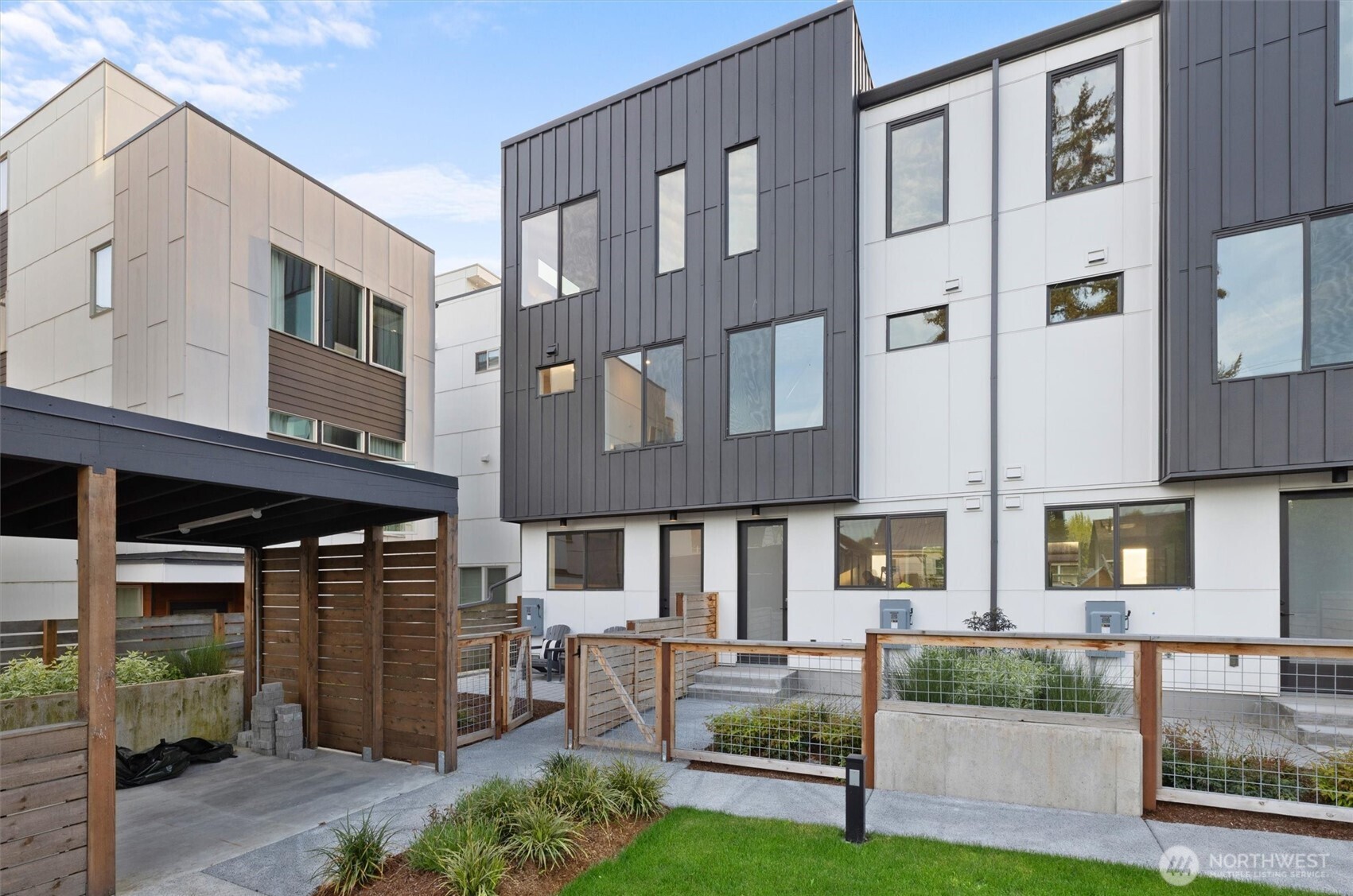 6608 Carleton Avenue South, Unit B Seattle, WA 98108 - Photo 29 of 31