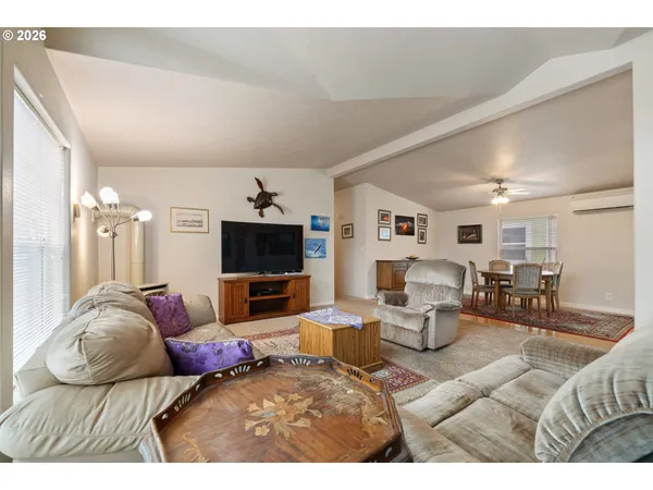 $365,000 | 370 Anchor Avenue East, Depoe Bay, OR 97341