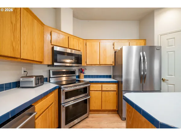 $365,000 | 370 Anchor Avenue East, Depoe Bay, OR 97341