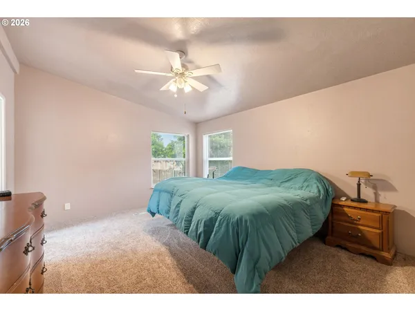 $365,000 | 370 Anchor Avenue East, Depoe Bay, OR 97341