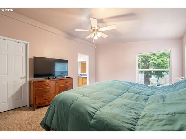 $365,000 | 370 Anchor Avenue East, Depoe Bay, OR 97341