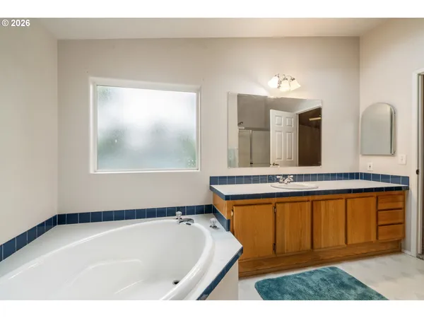 $365,000 | 370 Anchor Avenue East, Depoe Bay, OR 97341