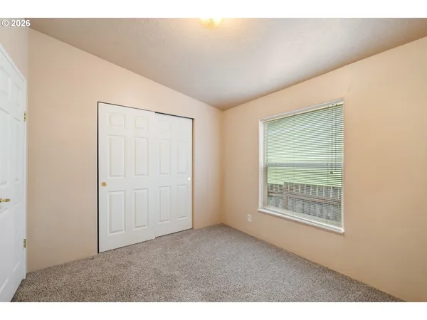 $365,000 | 370 Anchor Avenue East, Depoe Bay, OR 97341