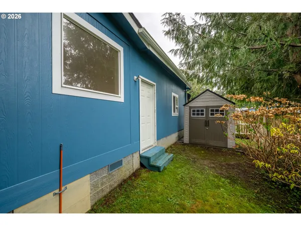 $365,000 | 370 Anchor Avenue East, Depoe Bay, OR 97341