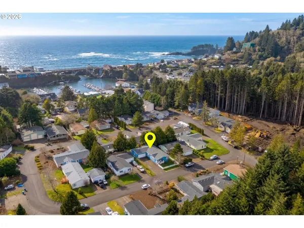 $365,000 | 370 Anchor Avenue East, Depoe Bay, OR 97341
