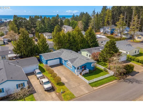 $365,000 | 370 Anchor Avenue East, Depoe Bay, OR 97341