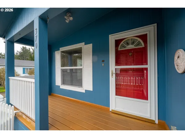 $365,000 | 370 Anchor Avenue East, Depoe Bay, OR 97341