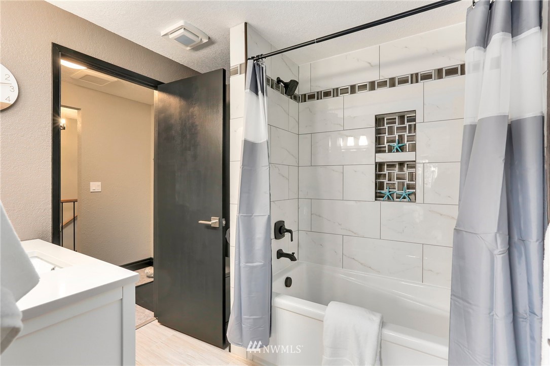 1421 West Casino Road, Unit A22 Everett, WA 98204 - Photo 13 of 22