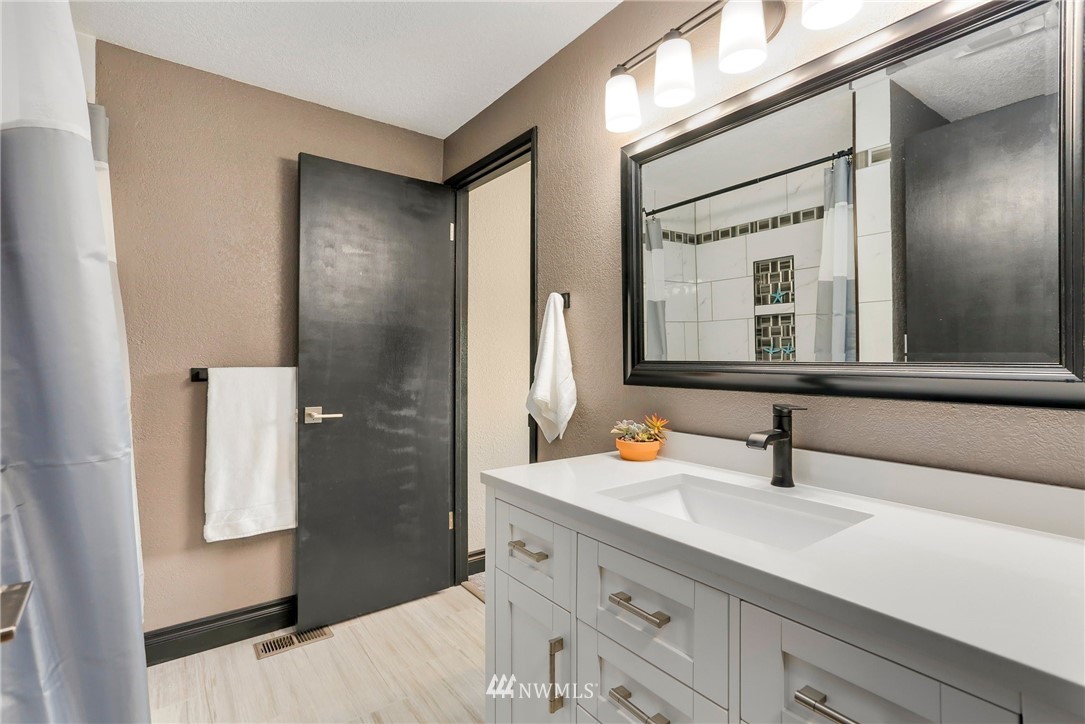 1421 West Casino Road, Unit A22 Everett, WA 98204 - Photo 14 of 22