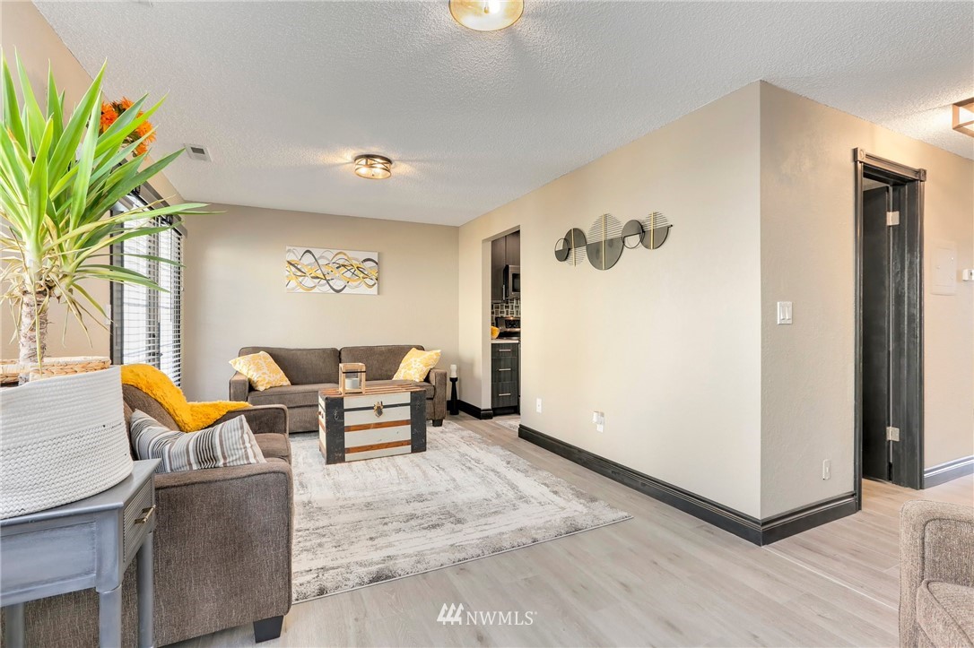 1421 West Casino Road, Unit A22 Everett, WA 98204 - Photo 5 of 22