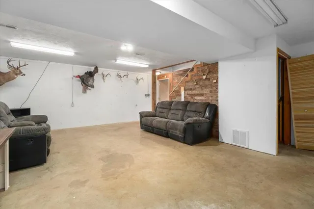 $365,000 | 12305 M- Ad Hwy Mountain Grove, Mountain Grove, MO 65711