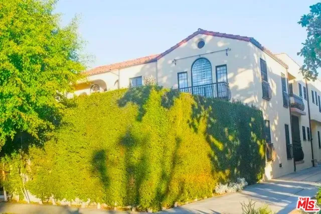 $2,950,000 | 942 South Mansfield Avenue, Los Angeles, CA 90036