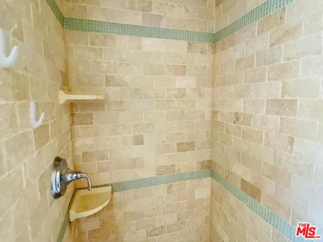 $2,950,000 | 942 South Mansfield Avenue, Los Angeles, CA 90036