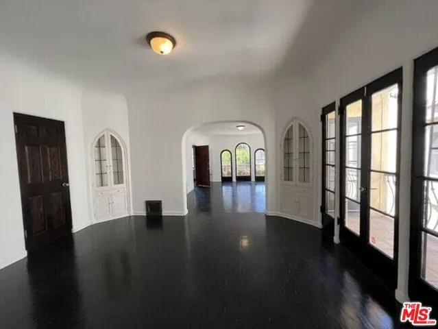 $2,950,000 | 942 South Mansfield Avenue, Los Angeles, CA 90036