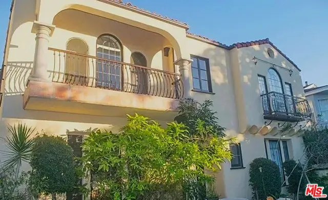 $2,950,000 | 942 South Mansfield Avenue, Los Angeles, CA 90036