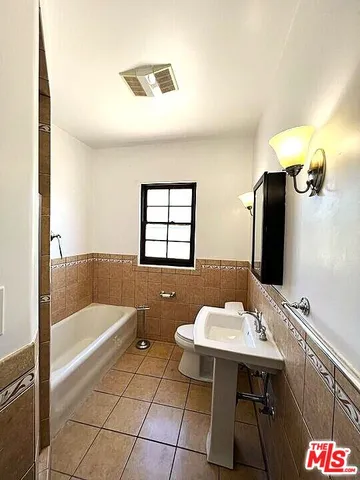 $2,950,000 | 942 South Mansfield Avenue, Los Angeles, CA 90036