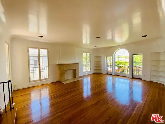 $2,950,000 | 942 South Mansfield Avenue, Los Angeles, CA 90036