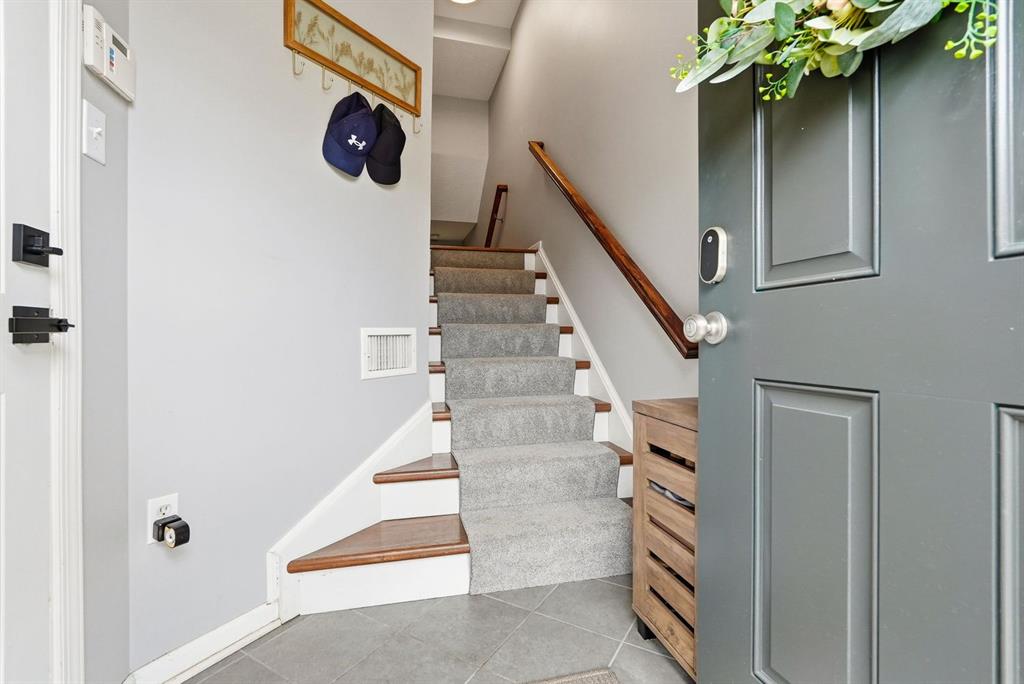 220 Maple Ridge Drive Canonsburg, PA 15317 - Photo 6 of 37