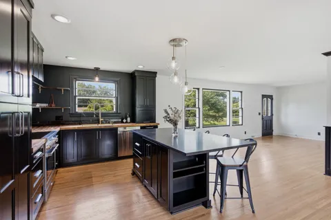 $669,900 | 2512 Meadowood Drive, Nashville, TN 37214