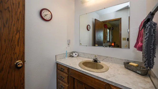 $825,000 | 8155 34th Avenue Southeast, Wishek, ND 58495