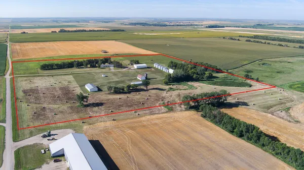 $825,000 | 8155 34th Avenue Southeast, Wishek, ND 58495